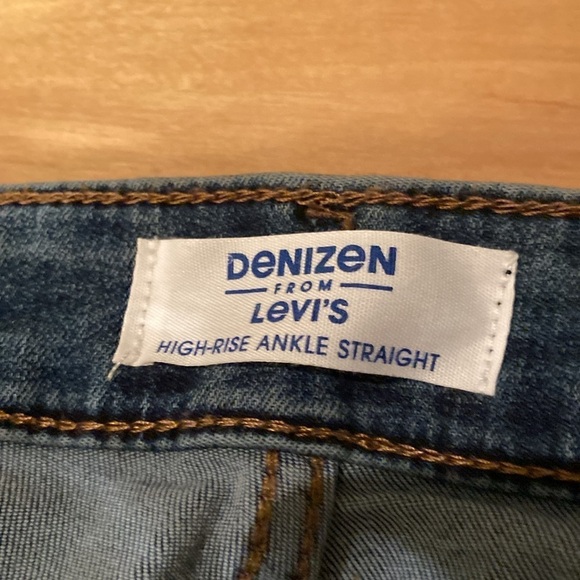 Women's Sculpting High-Rise Ankle Straight Jeans by DENIZEN from Levis®. - Picture 7 of 7